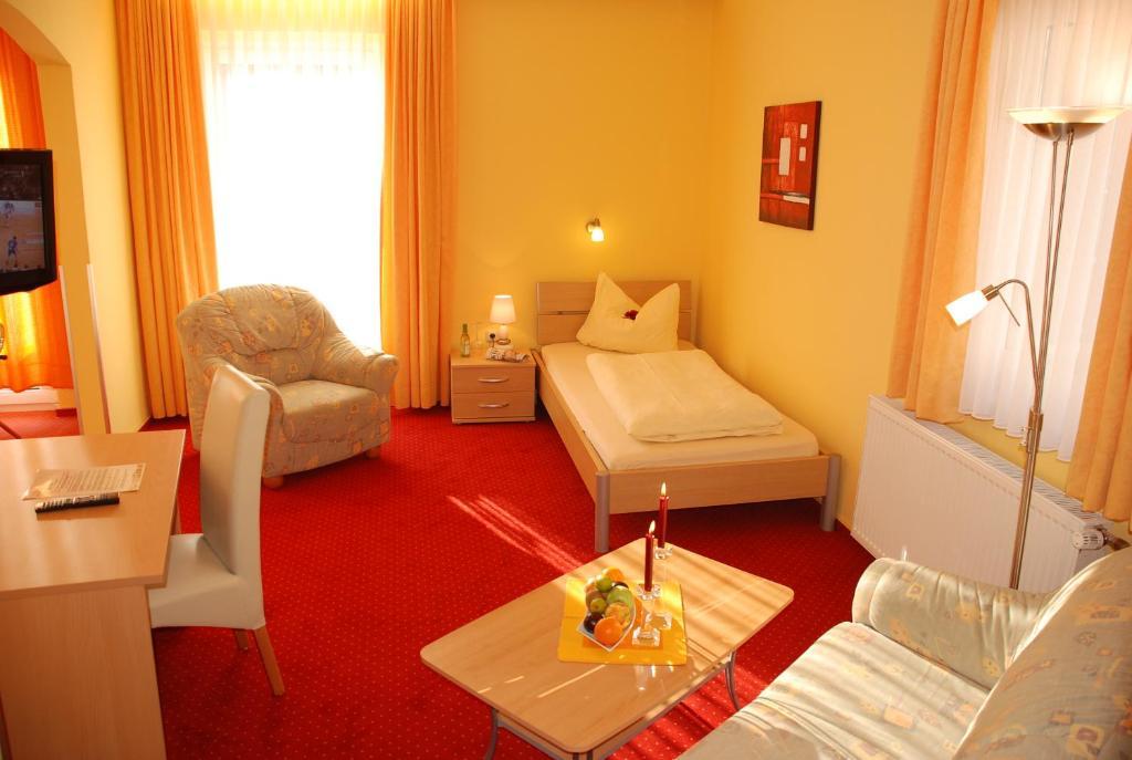 Hotel Heissinger Bad Berneck im Fichtelgebirge Szoba fotó